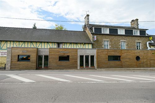 Logis La Lentillere - Restaurant Cote Parc Lalacelle Exterior foto